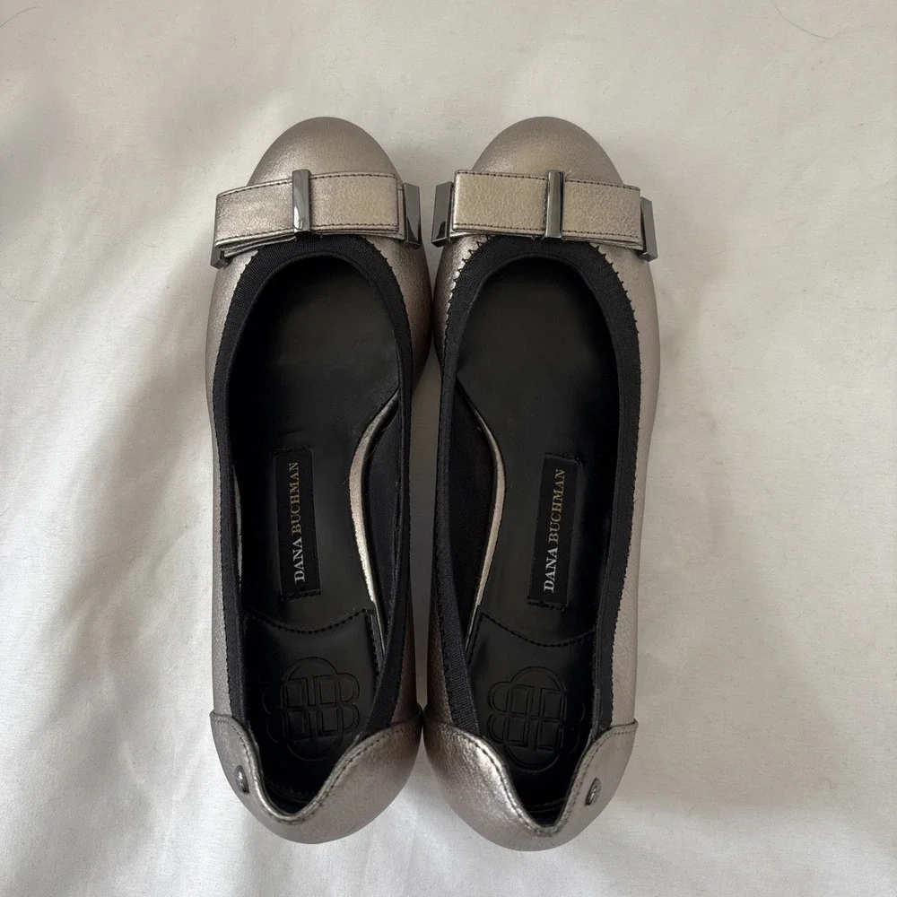 Dana Buchman‎ Women's 6.5 DB Darcy Pewter Heeled Slip On Shoes Bow Leather